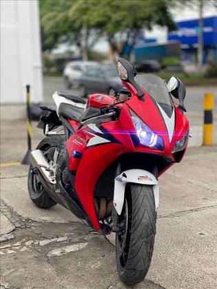 HONDA CBR 1000RR HONDA CBR 1000RR